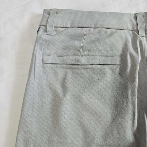 Lululemon Commission Pant Slim 34"L WovenAir Seal Light Grey SEAL Men's Size 31 - Picture 6 of 8